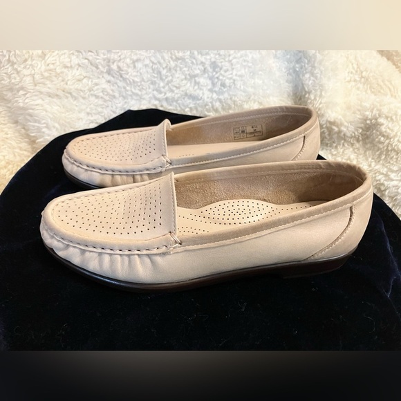 SAS Shoes - SAS Slip On Tan Cream‎ Leather Tripad Comfort Loafer Sz 6.5